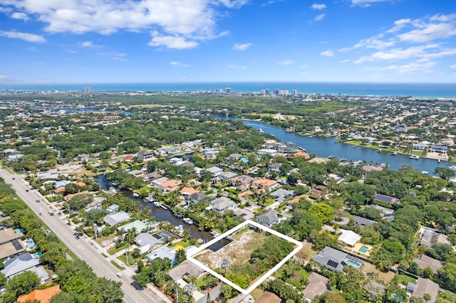 Listing photo 2 for 2465 Shore Dr, Palm Beach Gardens FL 33410