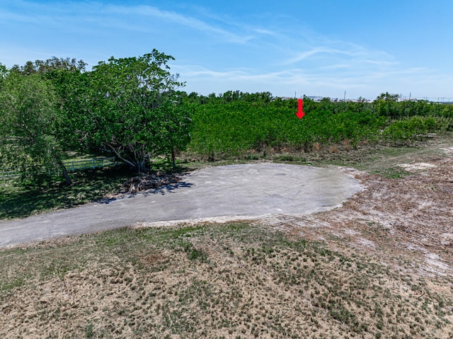 Listing photo 3 for 19984 King Fisher Ln, Loxahatchee FL 33470