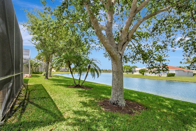 view of yard featuring a water view