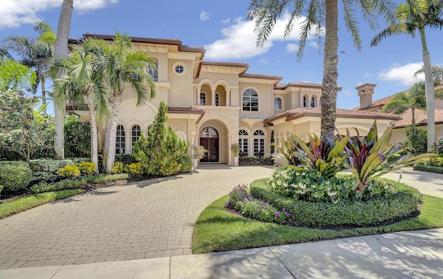 view of mediterranean / spanish-style home