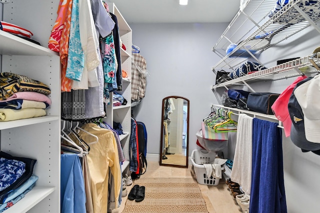 view of spacious closet