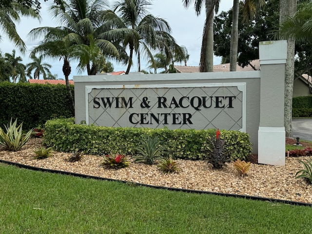 view of community / neighborhood sign