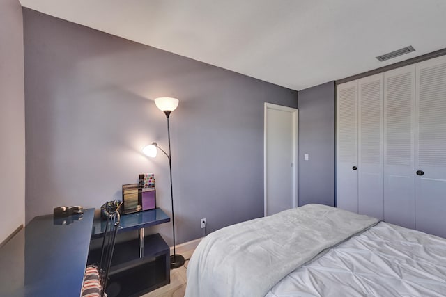 bedroom featuring a closet