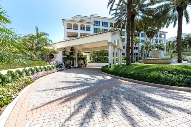 view of mediterranean / spanish home