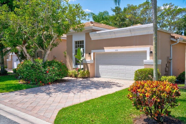 view of front of house with a garage