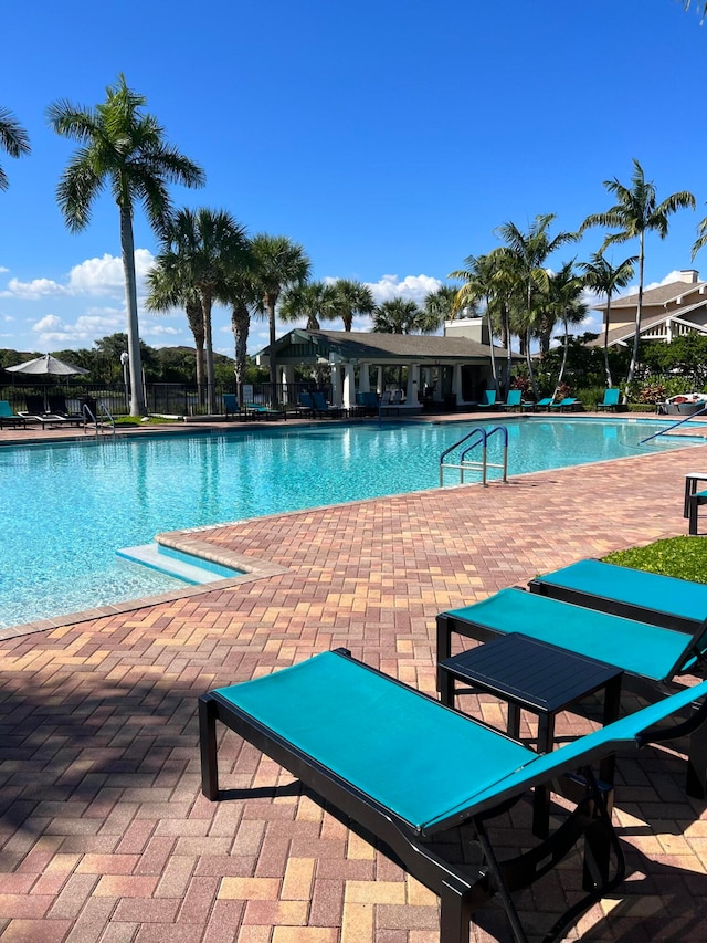 view of swimming pool