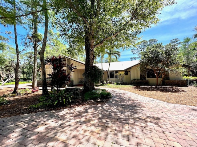 view of front of house