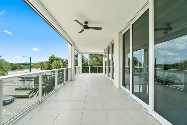 2720 Donald Ross Rd Unit 301, Palm Beach Gardens, FL 33410 - balcony with a ceiling fan