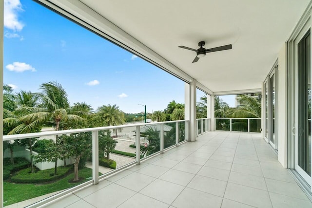 2720 Donald Ross Rd Unit 301, Palm Beach Gardens, FL 33410 - balcony with ceiling fan