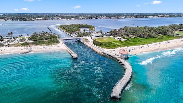 bird's eye view featuring a water view