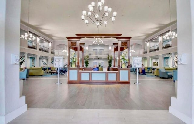 66 Capri B, Delray Beach, FL 33484 - welcome area with a chandelier