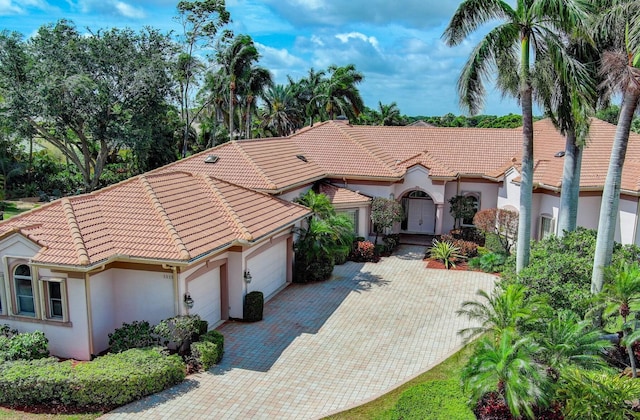 view of front of home featuring a garage