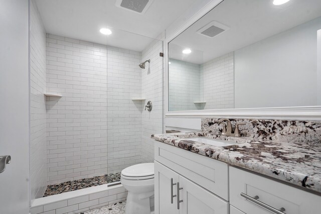 tiled living room featuring ceiling fan and crown molding