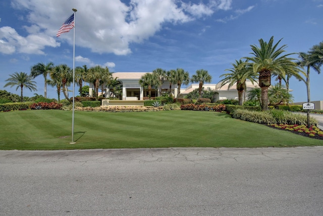 view of front of property with a front lawn