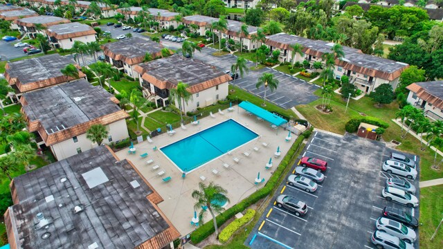 bird's eye view of a pool area