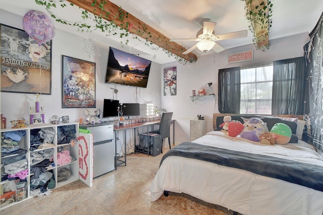 bedroom with ceiling fan