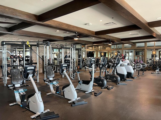 exercise room featuring ceiling fan