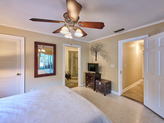 bedroom featuring ensuite bathroom, a closet, light hardwood / wood-style floors, ornamental molding, and ceiling fan