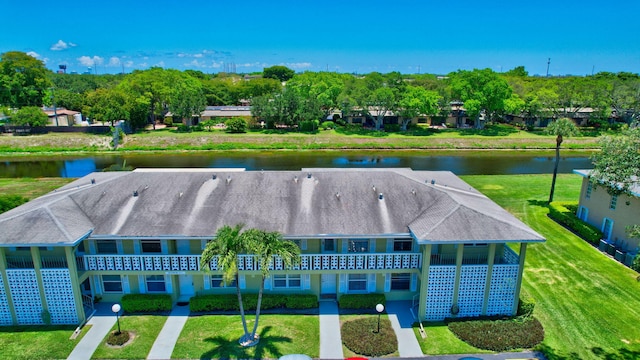 bird's eye view featuring a water view