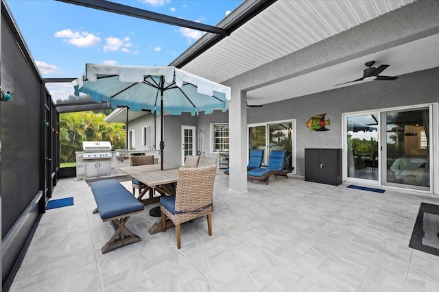 sunroom / solarium with ceiling fan