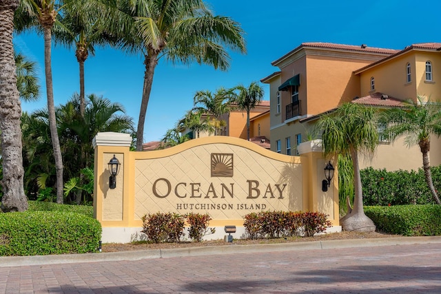 view of community / neighborhood sign