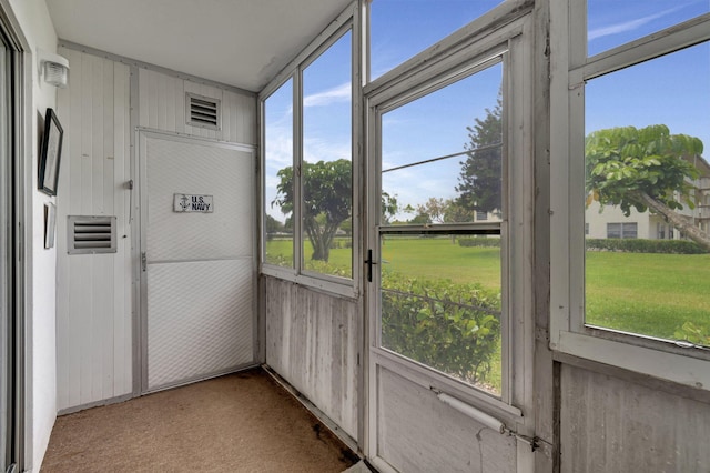 view of sunroom / solarium