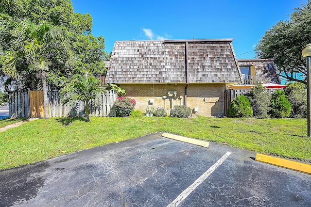 exterior space featuring fence