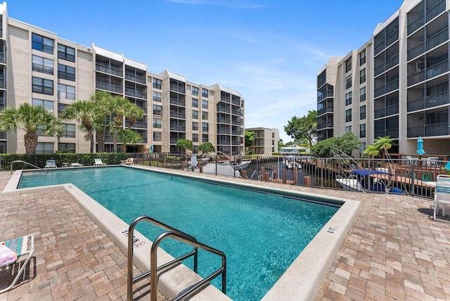 view of swimming pool