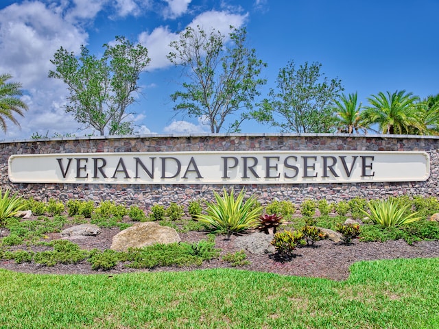 view of community / neighborhood sign