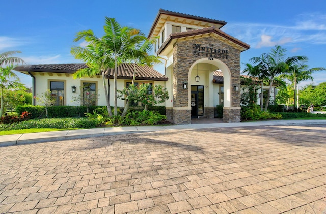 view of mediterranean / spanish home