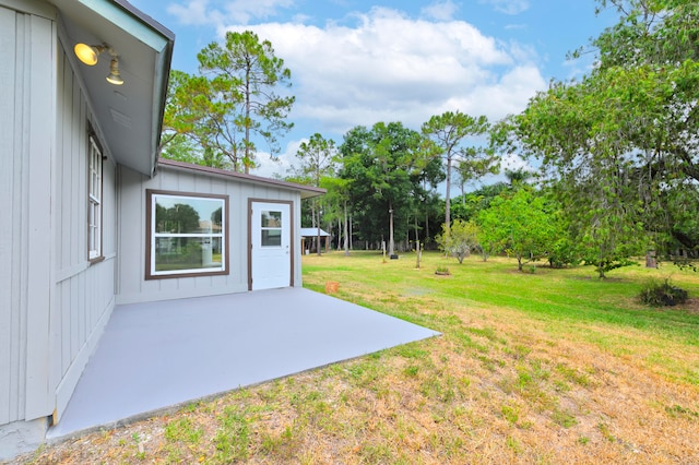 view of yard with a patio