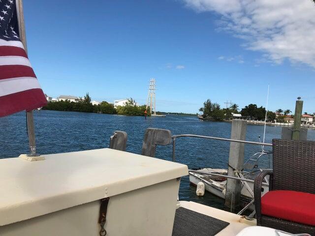 Listing photo 2 for 1801 N Roosevelt Blvd Unit Tarpon 43, Key West FL 33040