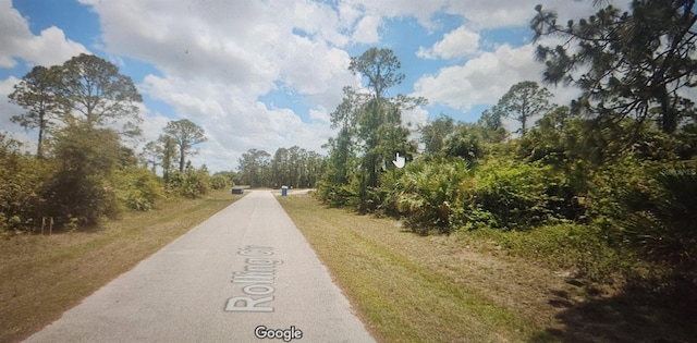 Listing photo 2 for 8010 Rolling Cir, Labelle FL 33935