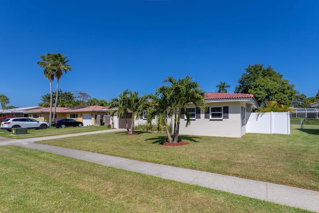 view of front of house with a front lawn