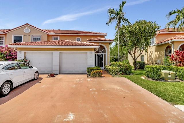 view of mediterranean / spanish-style house