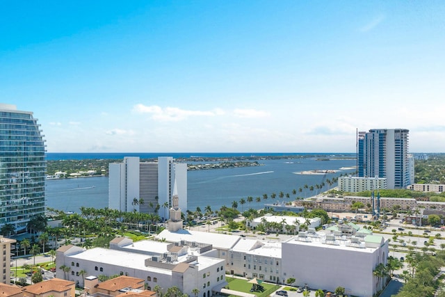 bird's eye view featuring a water view