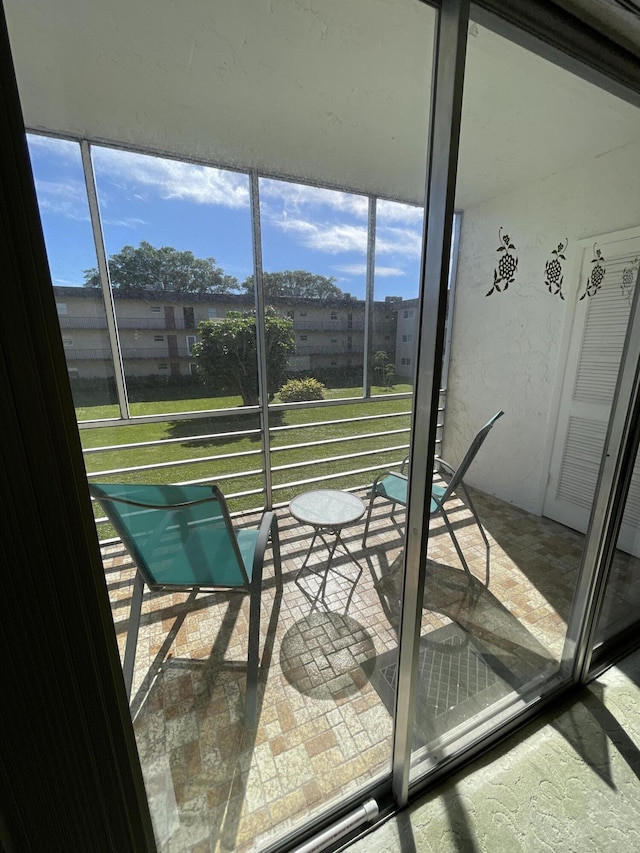 view of sunroom / solarium