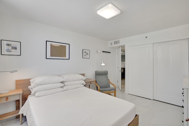 bedroom featuring a closet