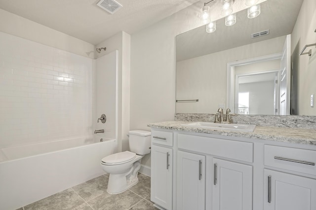 spare room featuring carpet flooring, ceiling fan, and a water view