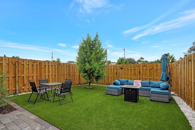 view of yard with an outdoor living space