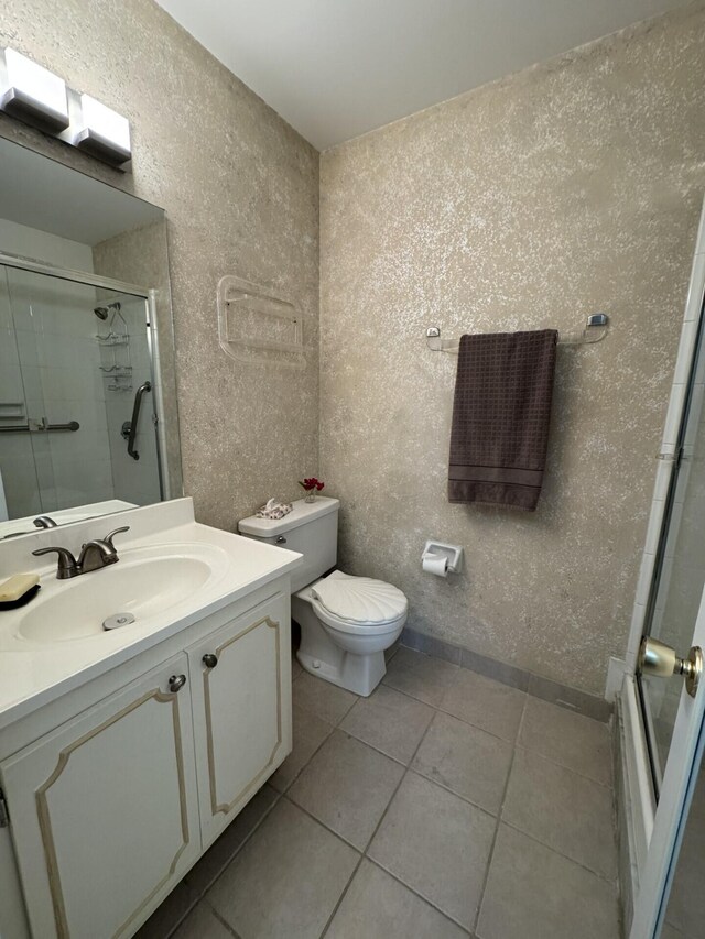 2541 Red Hibiscus Blvd Unit 31-B, Delray Beach, FL 33445 - community pool featuring a patio area