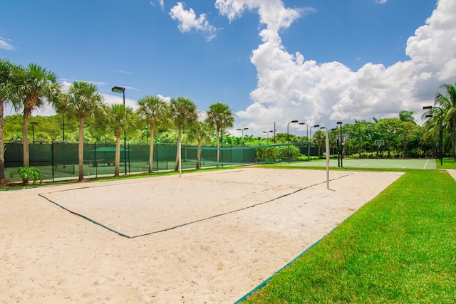 surrounding community with volleyball court