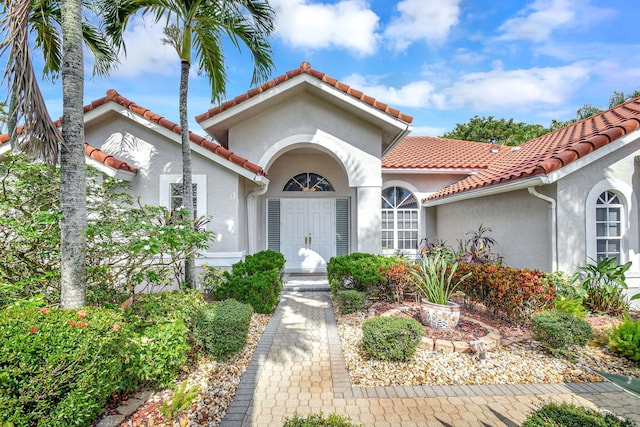 view of mediterranean / spanish-style house