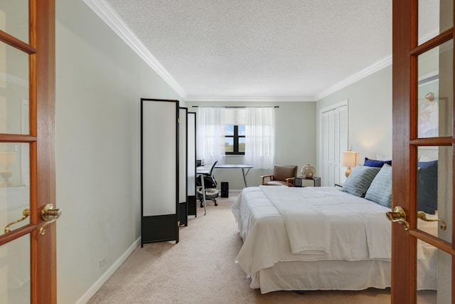 bedroom featuring crown molding, a closet, light carpet, and a textured ceiling