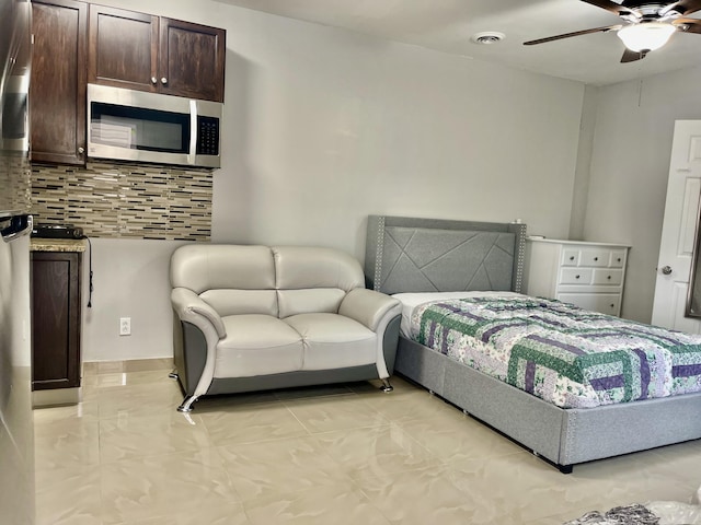 bedroom with ceiling fan