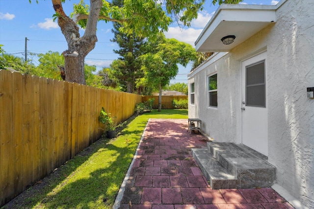 view of yard with a patio