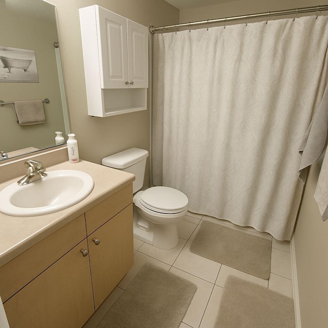 1202 Villa Cir, Boynton Beach, FL 33435 - full bath with vanity, toilet, tile patterned flooring, and a shower with curtain