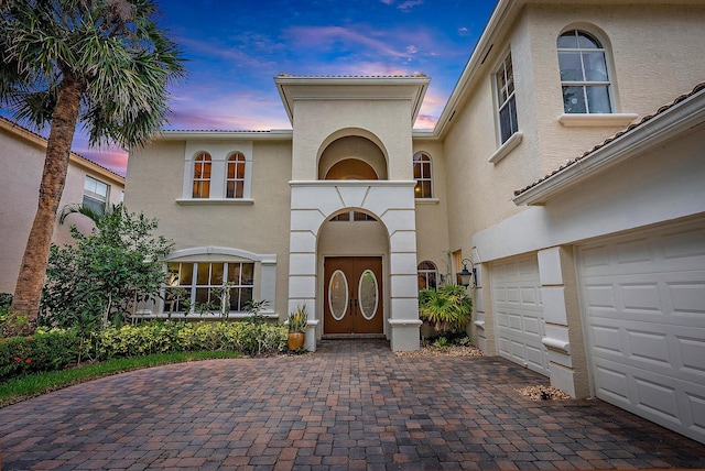 view of front of house featuring a garage