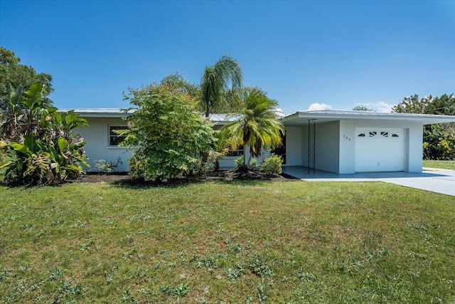 view of yard with a garage