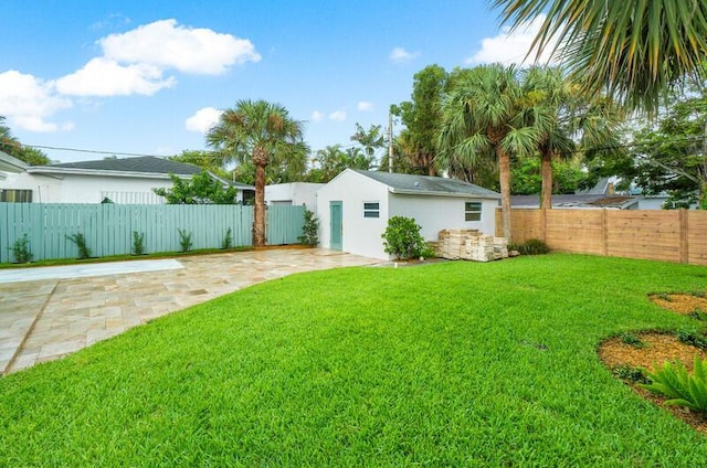 view of yard with a patio area